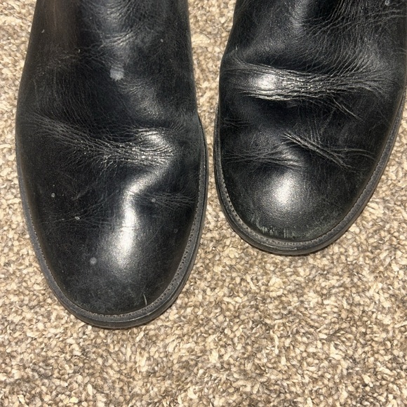 Timeless black leather Tory Burch riding boots with gold details - Picture 9 of 9